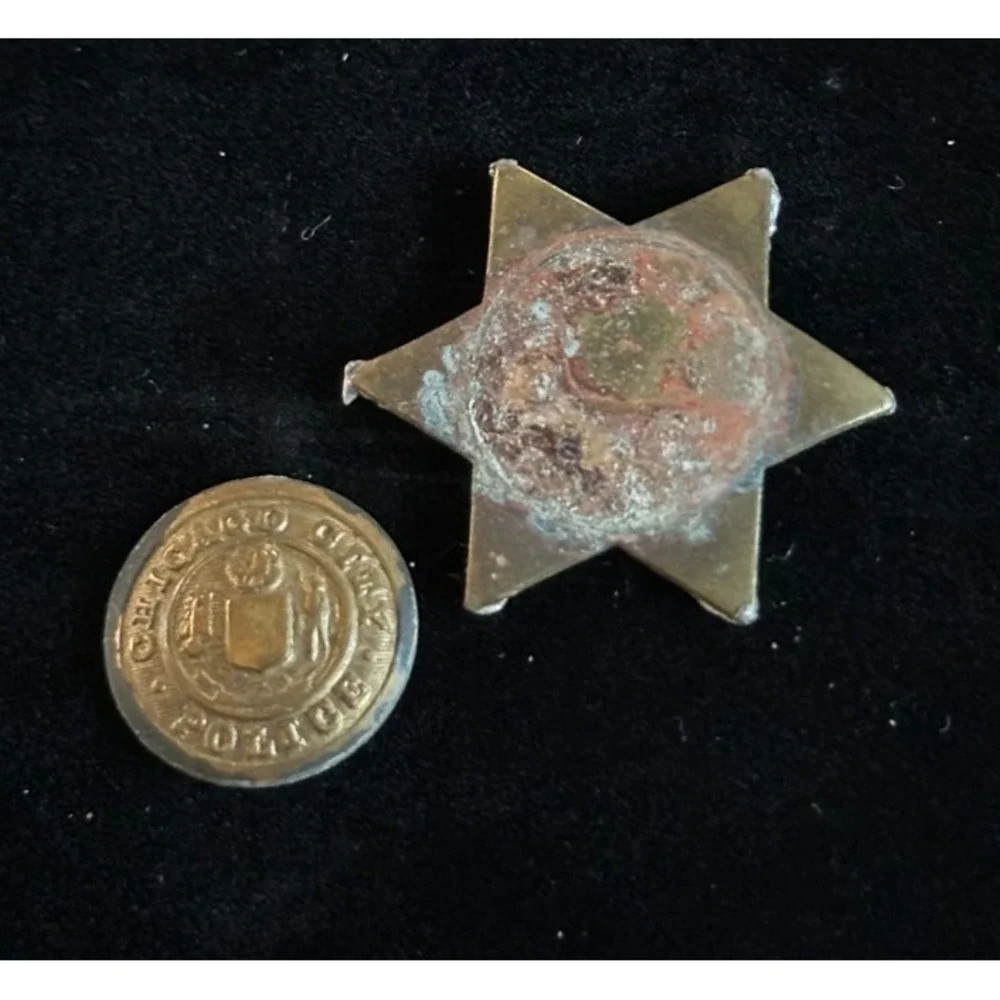 1.25'' Chicago City‎ Police Pin Badge, Authentic **READ**